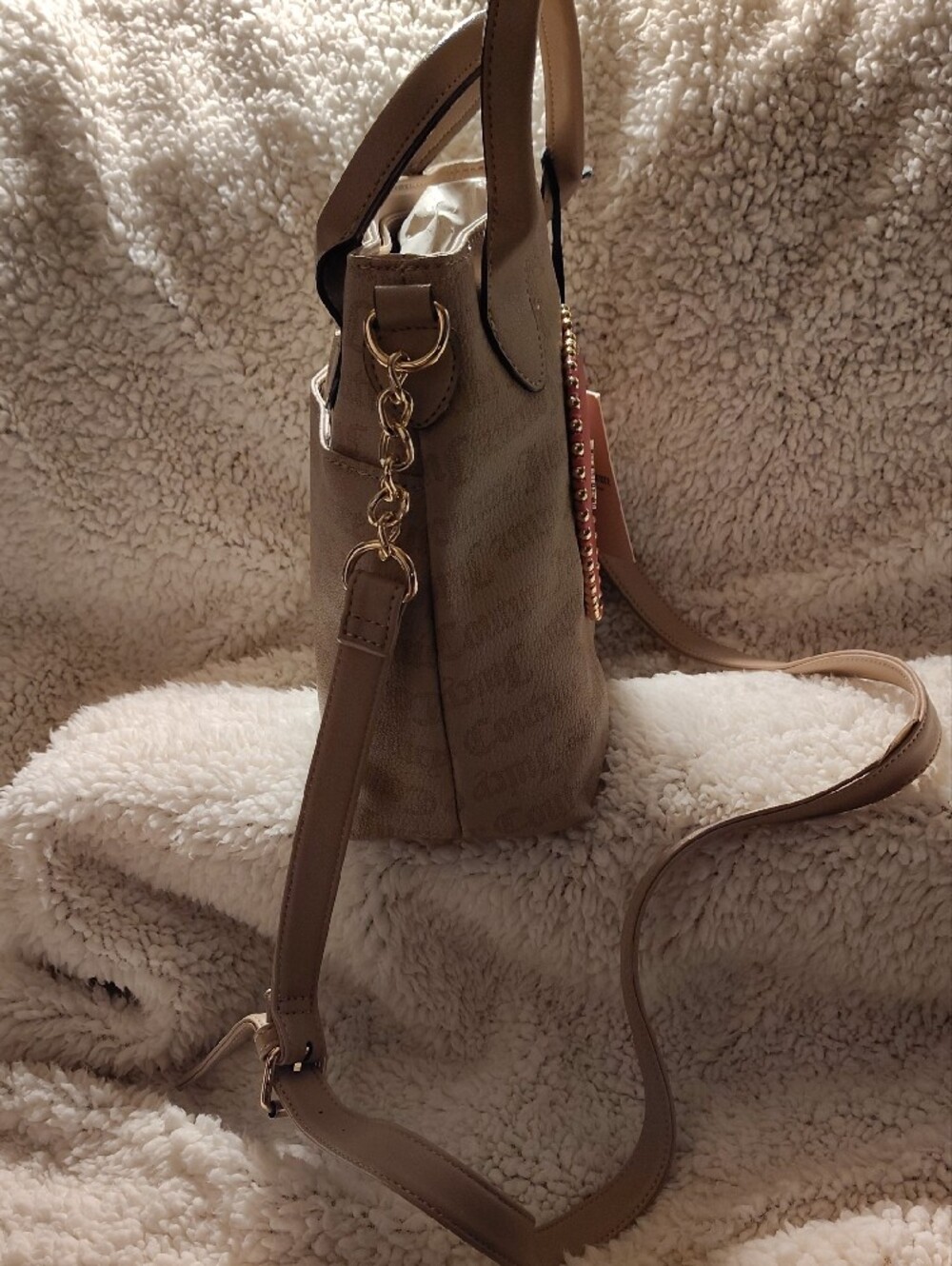 Juicy Couture Beige Mini Satchel with Pink Heart Patch - Picture 3 of 12